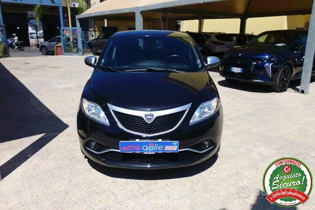 Lancia Ypsilon 2017 photo 2