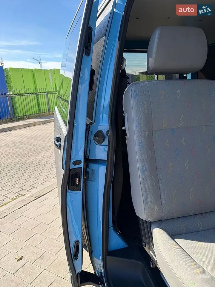 Volkswagen Transporter 2007 photo 2