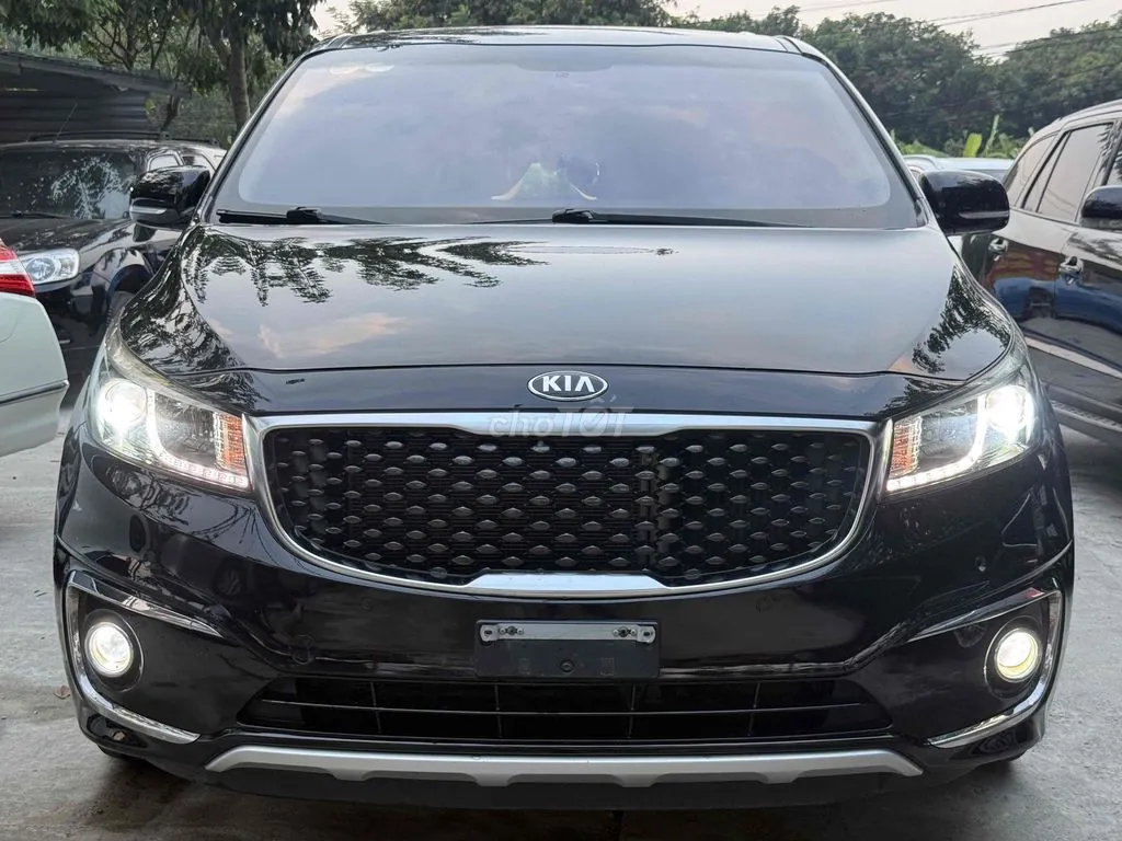 Kia Sedona 2018 photo 2