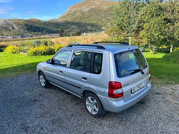 Mazda Demio 2003 photo 3