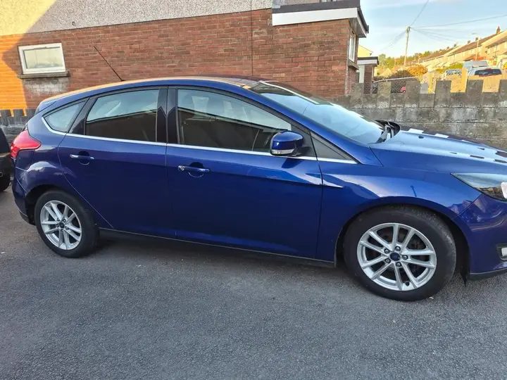 Ford Focus 2015 photo 2