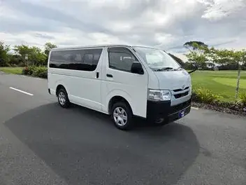 Toyota Hiace 2020 photo 2