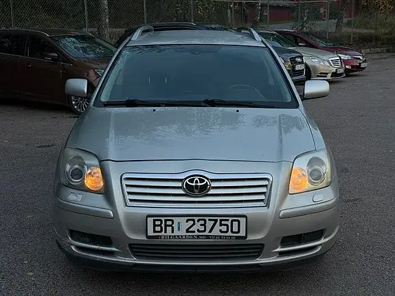 Toyota Avensis 2005 photo 2