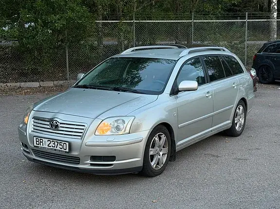Toyota Avensis 2005 photo 3