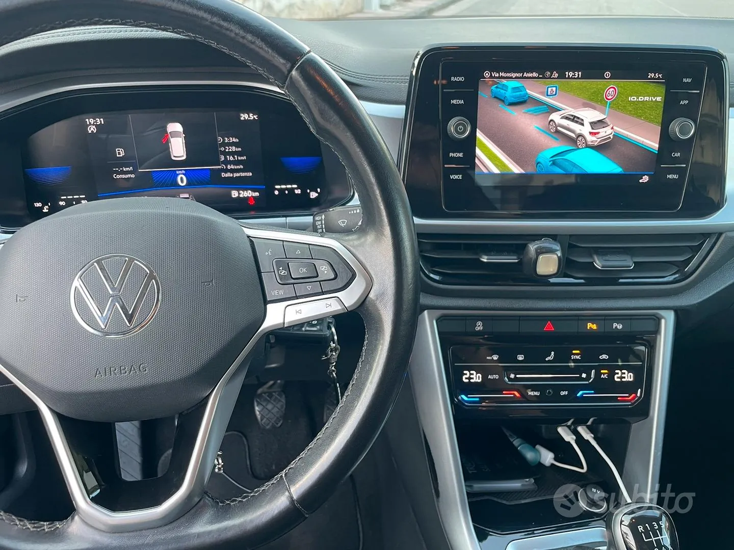 Volkswagen T-Roc 2023 photo 5