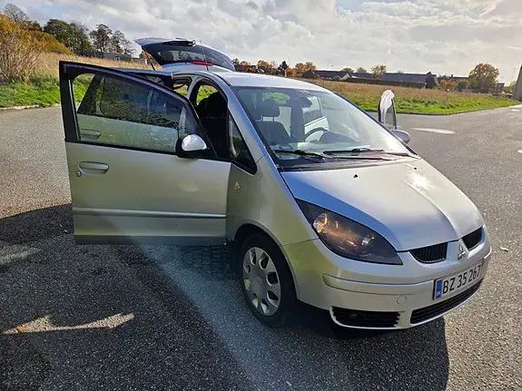 Mitsubishi Colt 2008 photo 4