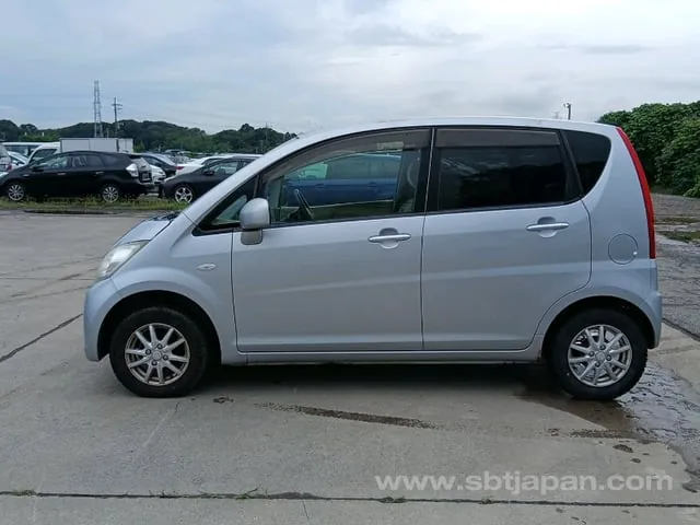 Daihatsu Move 2009 photo 4