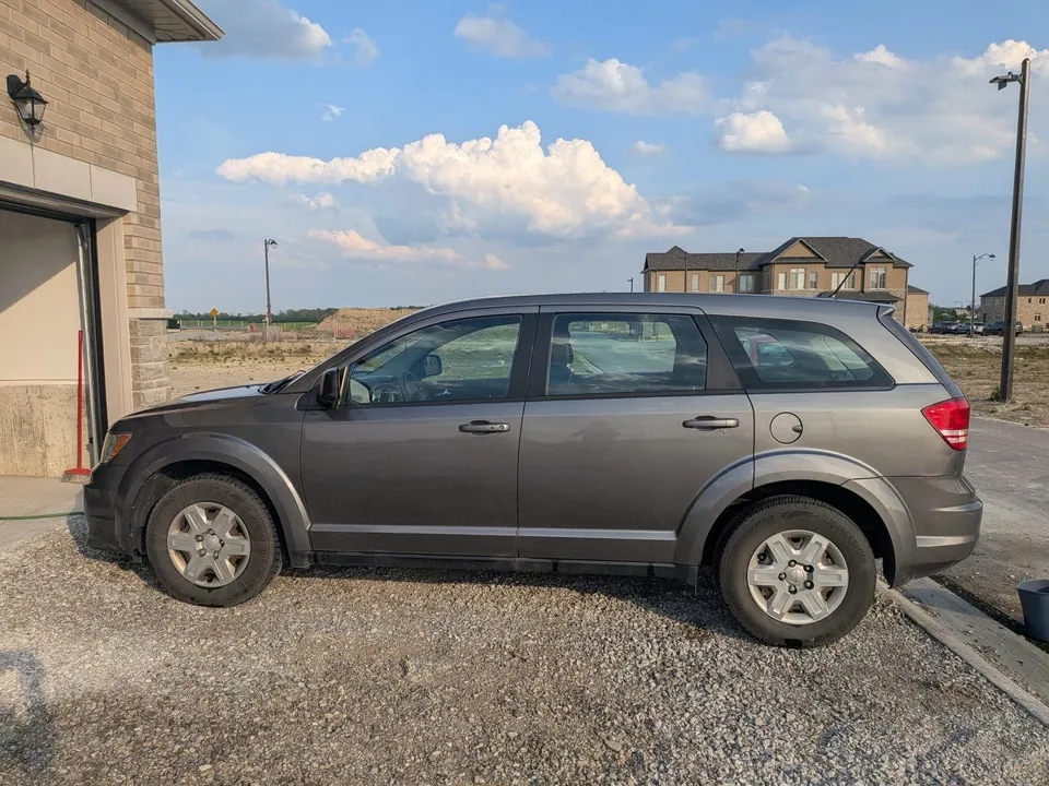 Dodge Journey 2012 photo 2