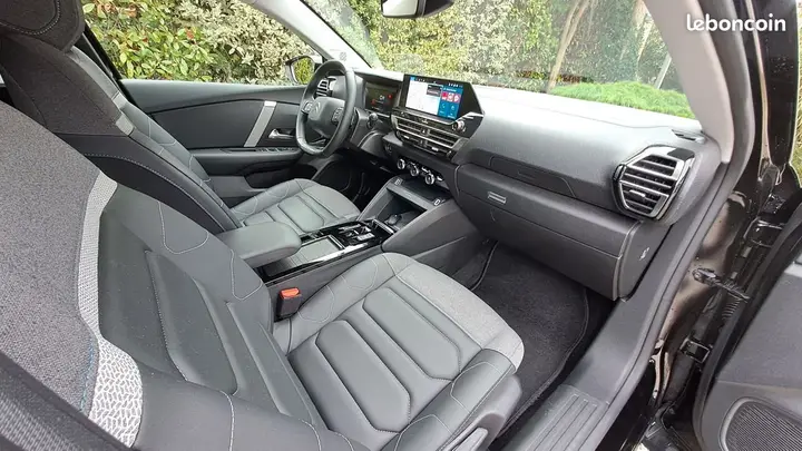 Citroen C4 2025 photo 4