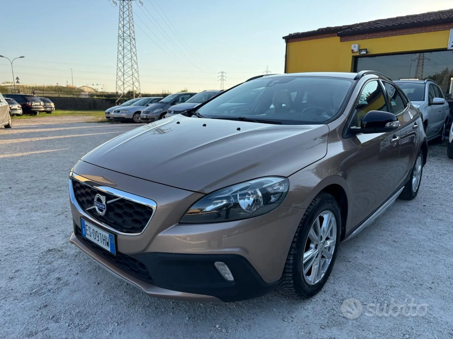 Volvo V40