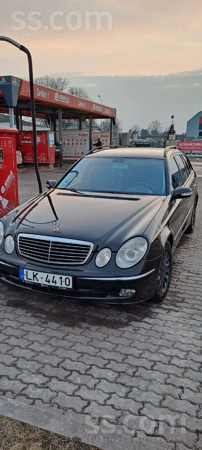 Mercedes-Benz E270