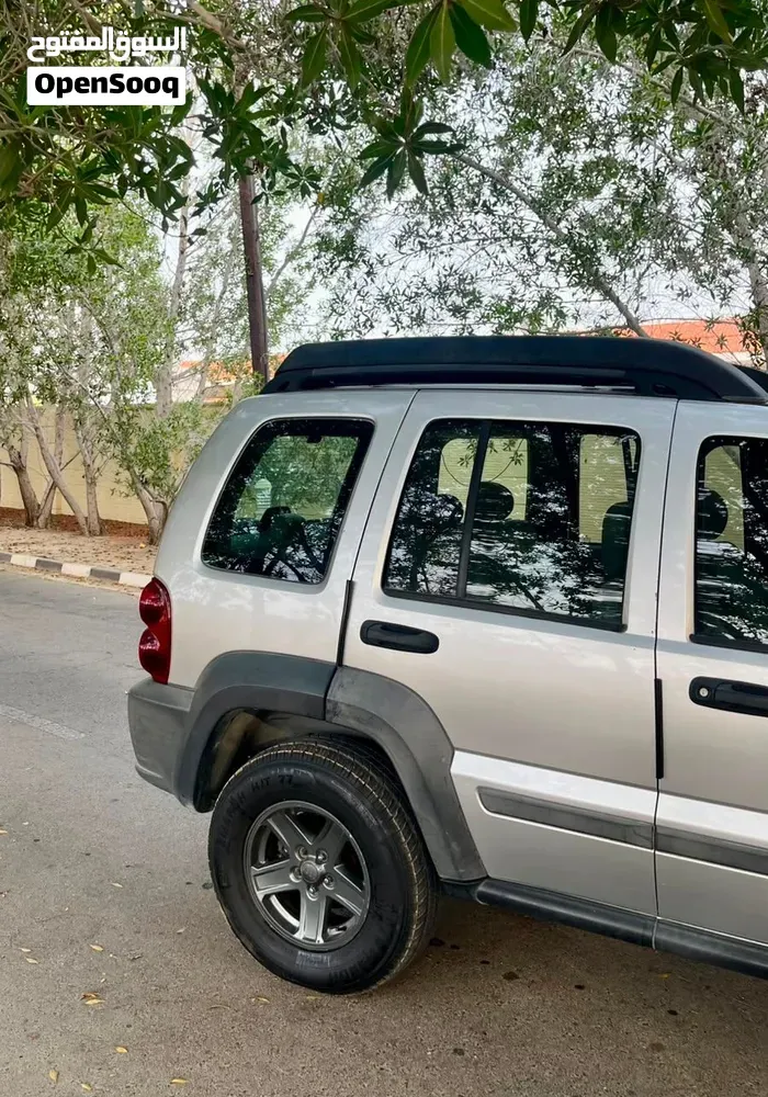 Jeep Liberty 2007 photo 3