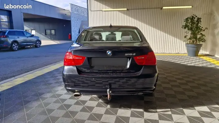 BMW Série 3 2011 photo 5