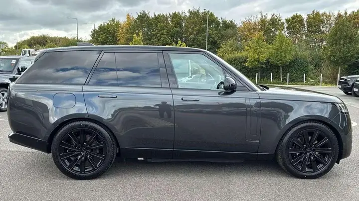 Land Rover Range Rover 2026 photo 3