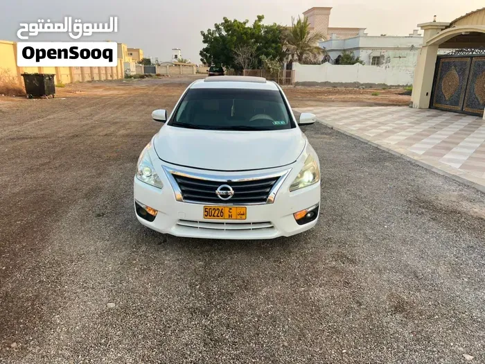 Nissan Sunny 2010 photo 5
