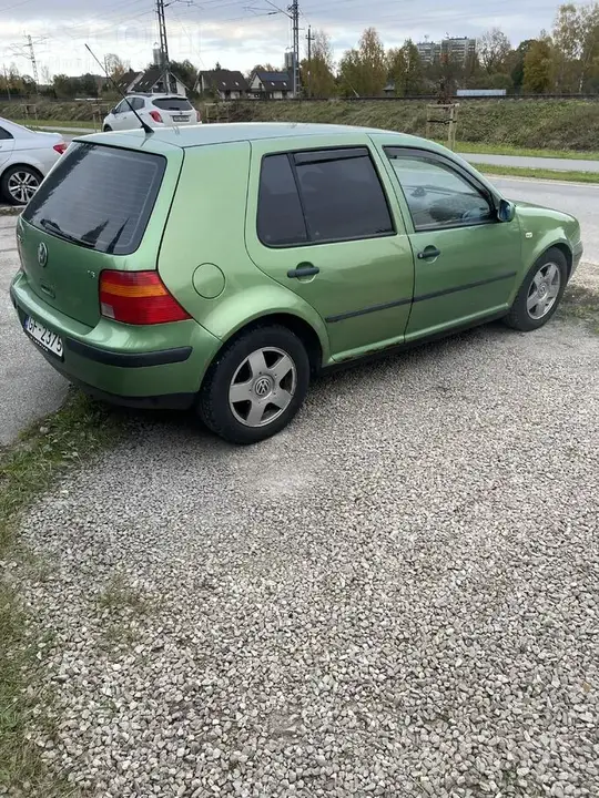 Volkswagen Golf 4 2000 photo 3