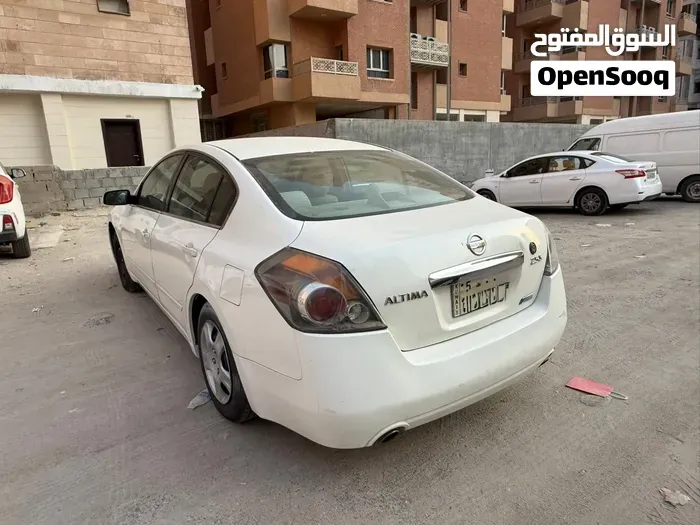 Nissan Altima 2010 photo 5