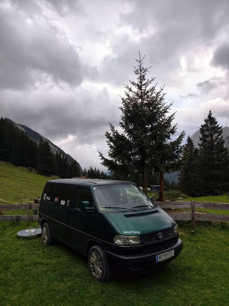 Volkswagen Multivan 1998 photo 3
