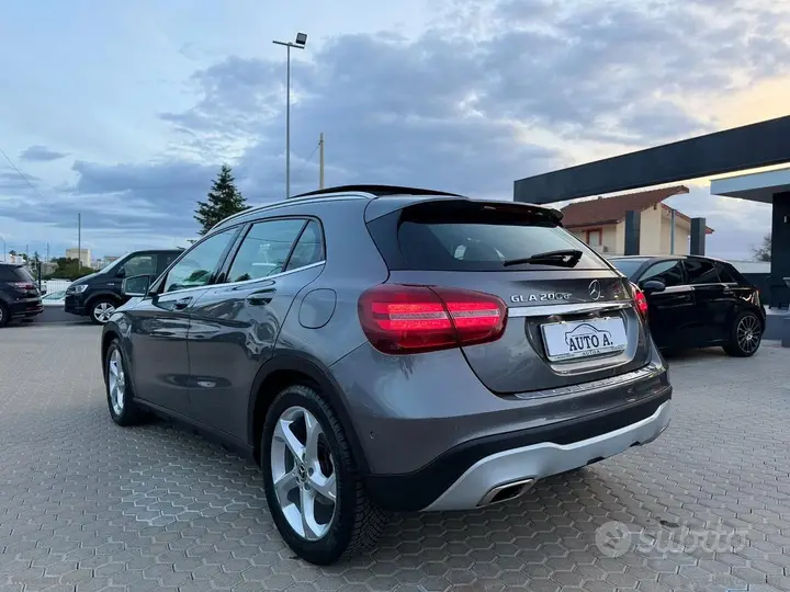 Mercedes-Benz Gla 2017 photo 4
