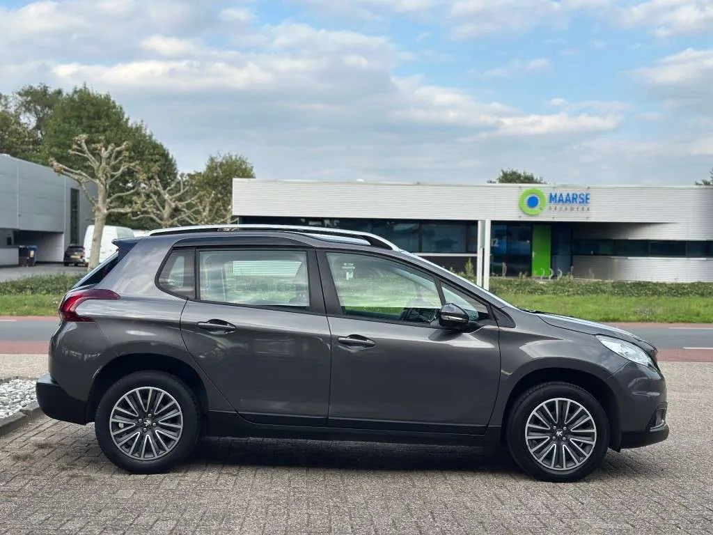 Peugeot 2008 2017 photo 3