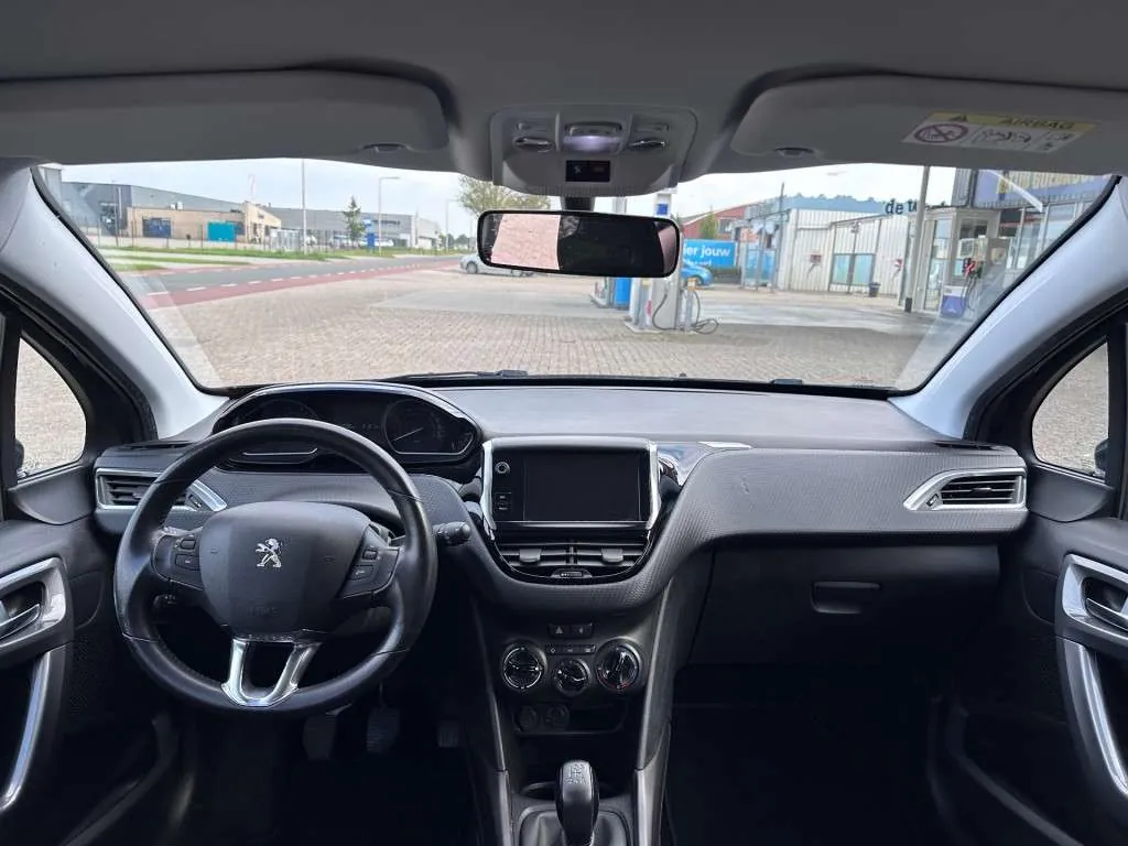 Peugeot 2008 2017 photo 4