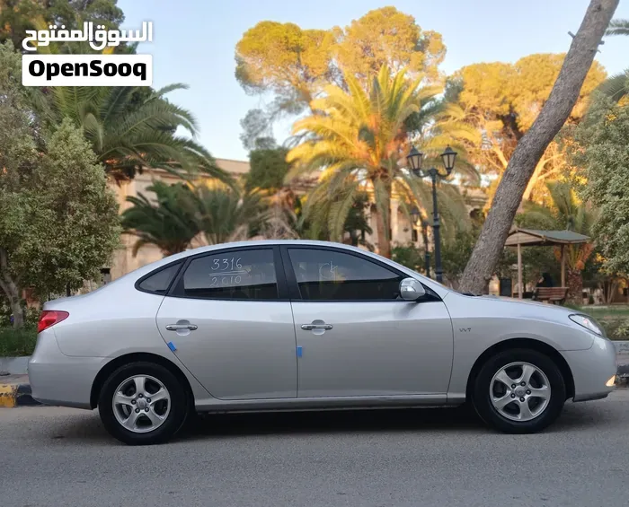 Hyundai Avante 2010 photo 4