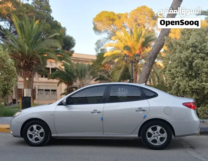 Hyundai Avante 2010 photo 3