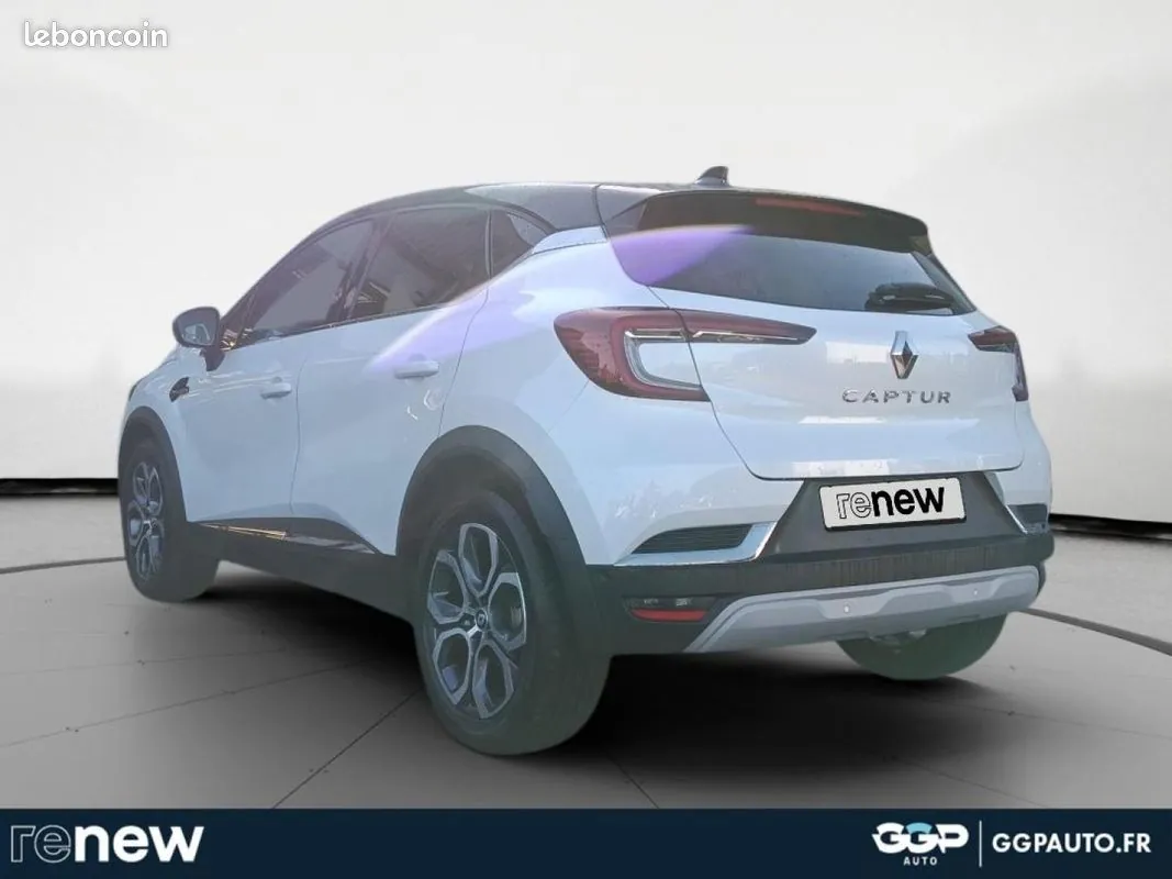 Renault Captur 2023 photo 3
