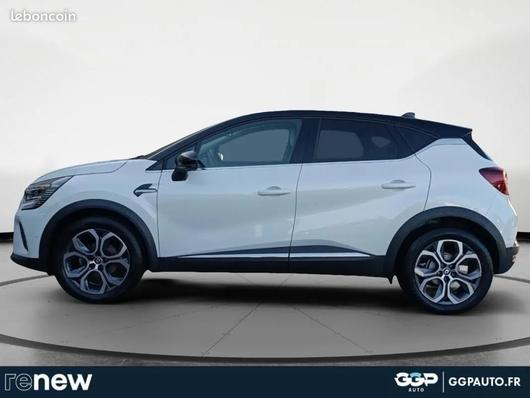 Renault Captur 2023 photo 2