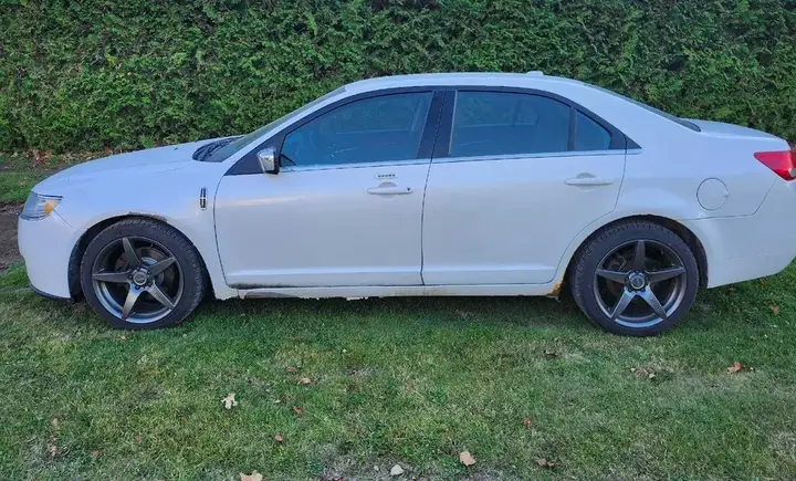 Lincoln Mkz 2011 photo 2