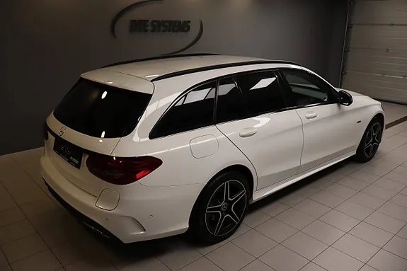 Mercedes-Benz C300 2020 photo 2