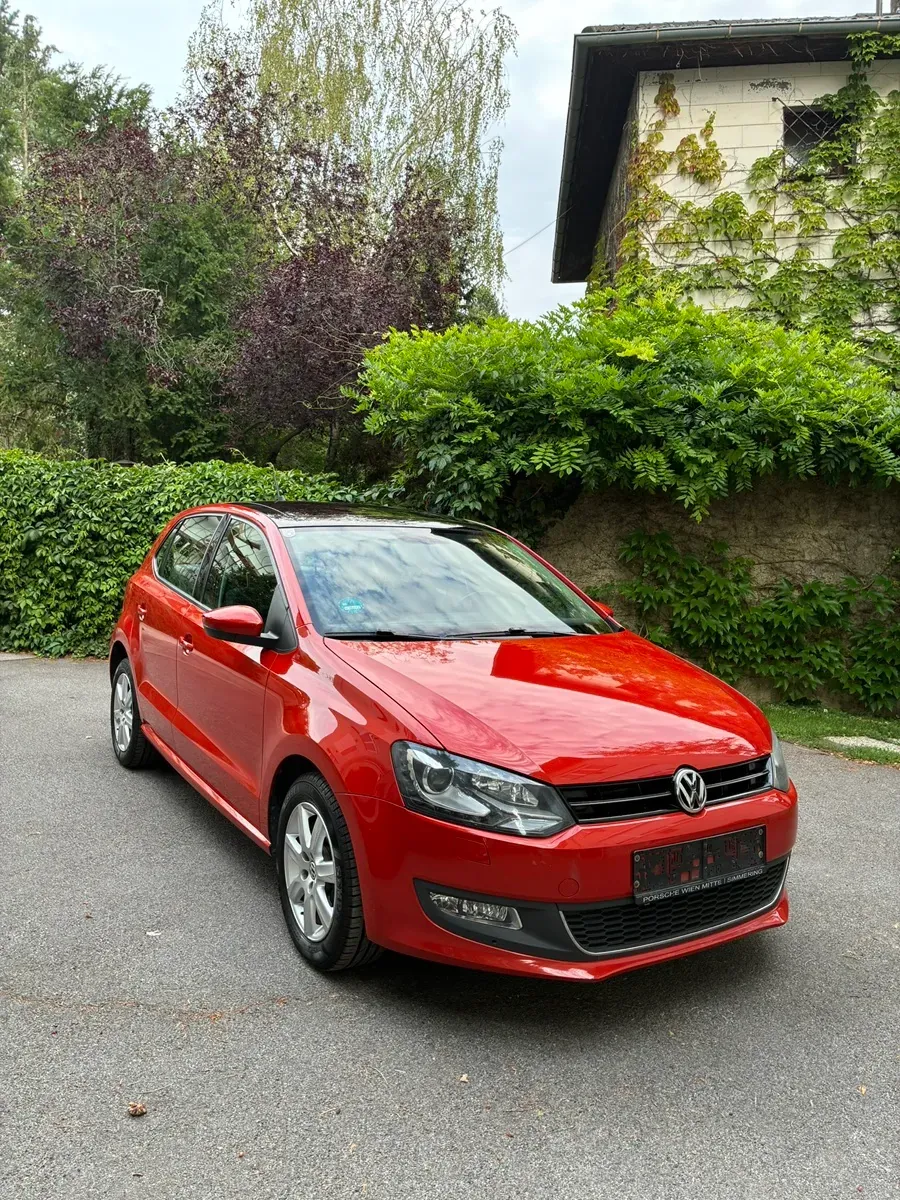 Volkswagen Polo 2012 photo 2
