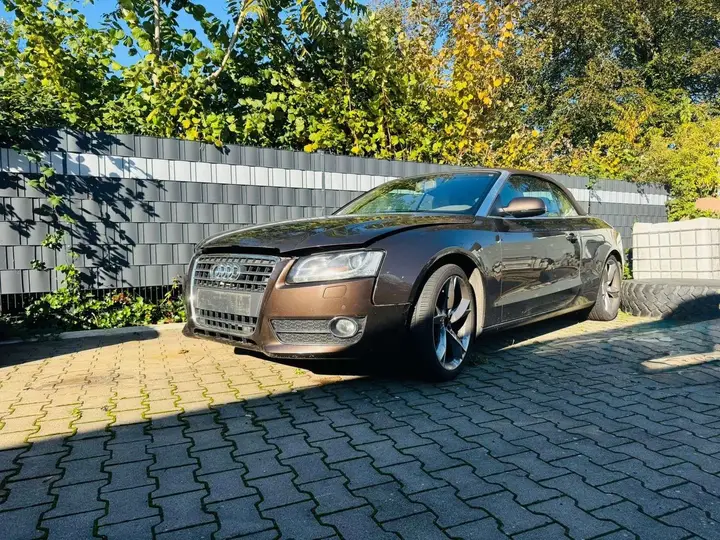Audi A5 Cabriolet 2011 photo 2