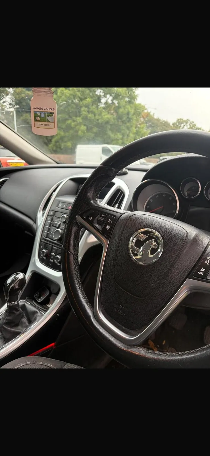 Vauxhall Astra 2014 photo 3