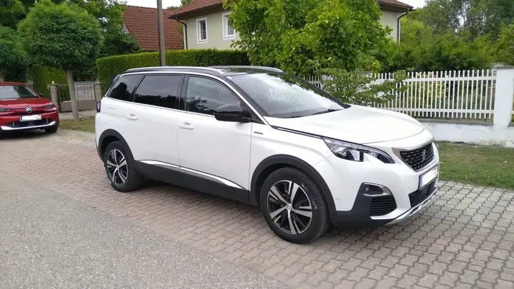 Peugeot 5008 2018 photo 2