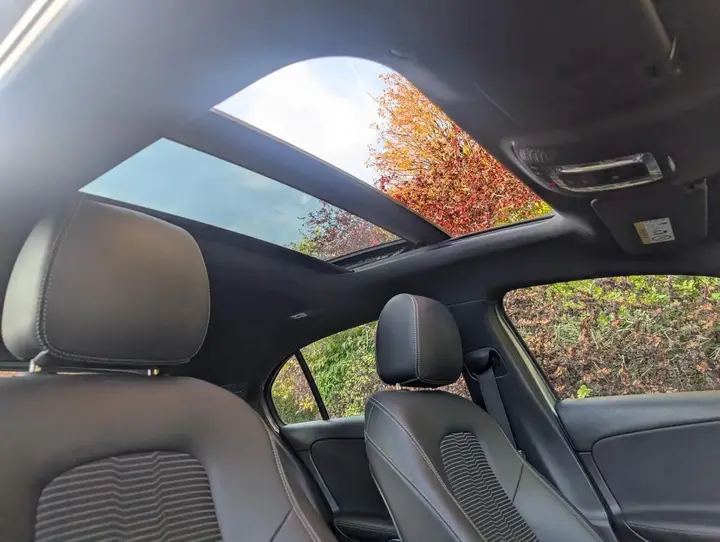 Mercedes-Benz A-Class 2018 photo 4