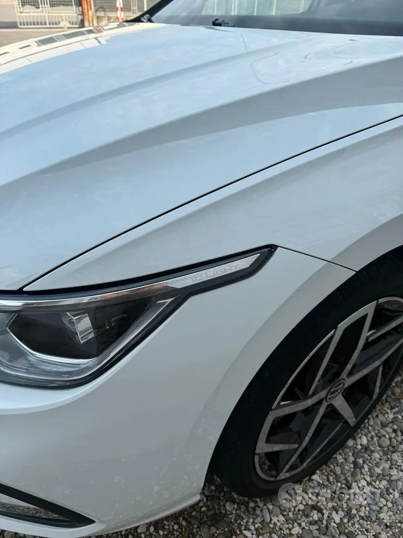 Volkswagen Golf 2022 photo 2