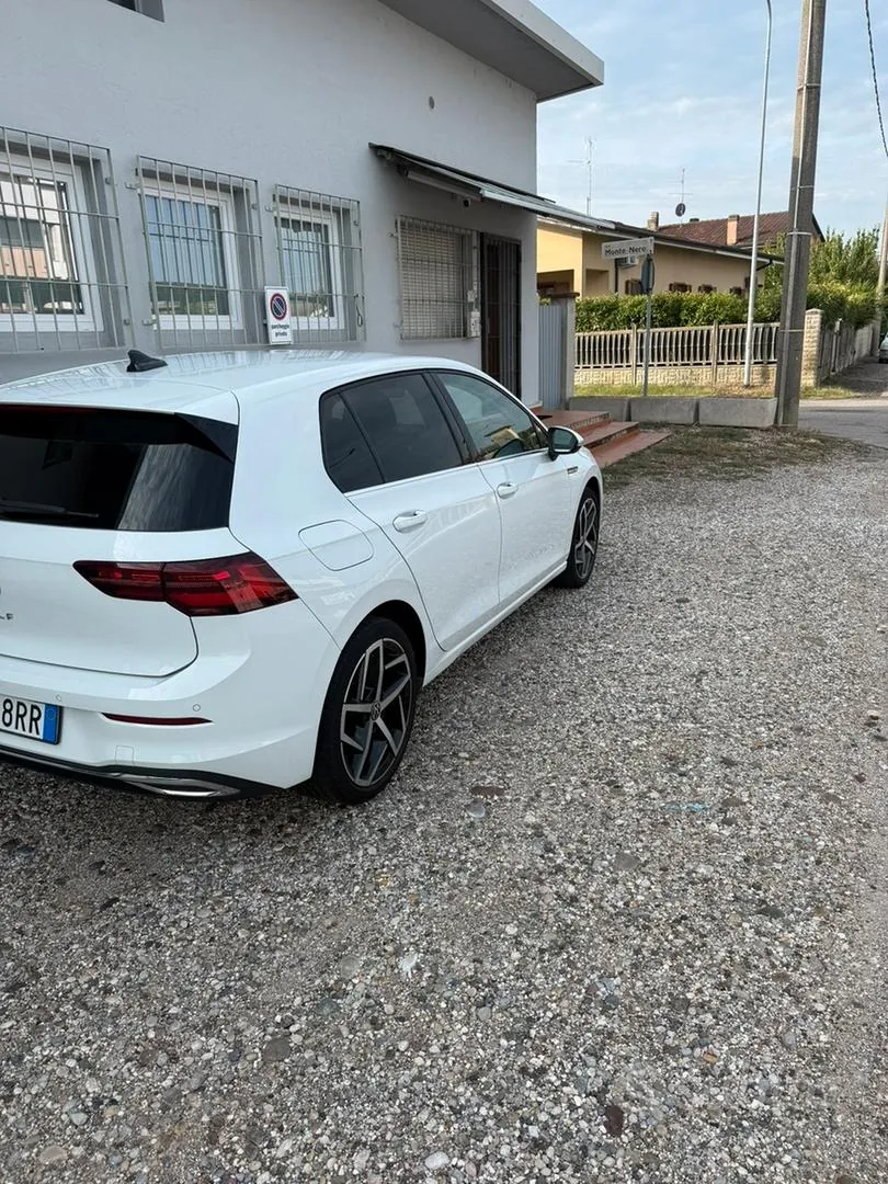 Volkswagen Golf 2022 photo 5
