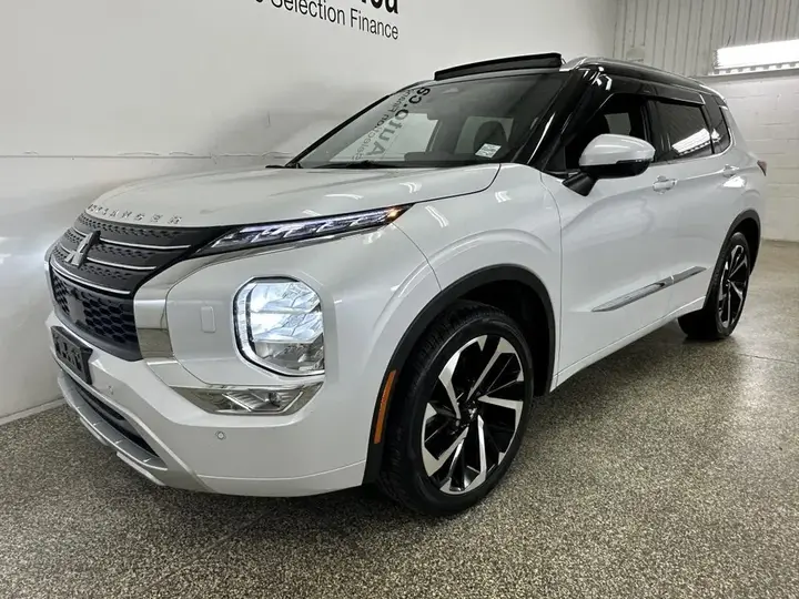 Mitsubishi Outlander 2024 photo 3