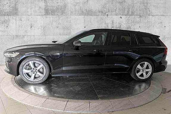 Volvo V60 2019 photo 2