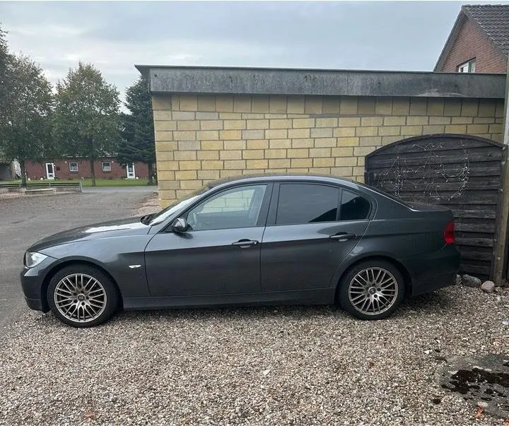 BMW E90