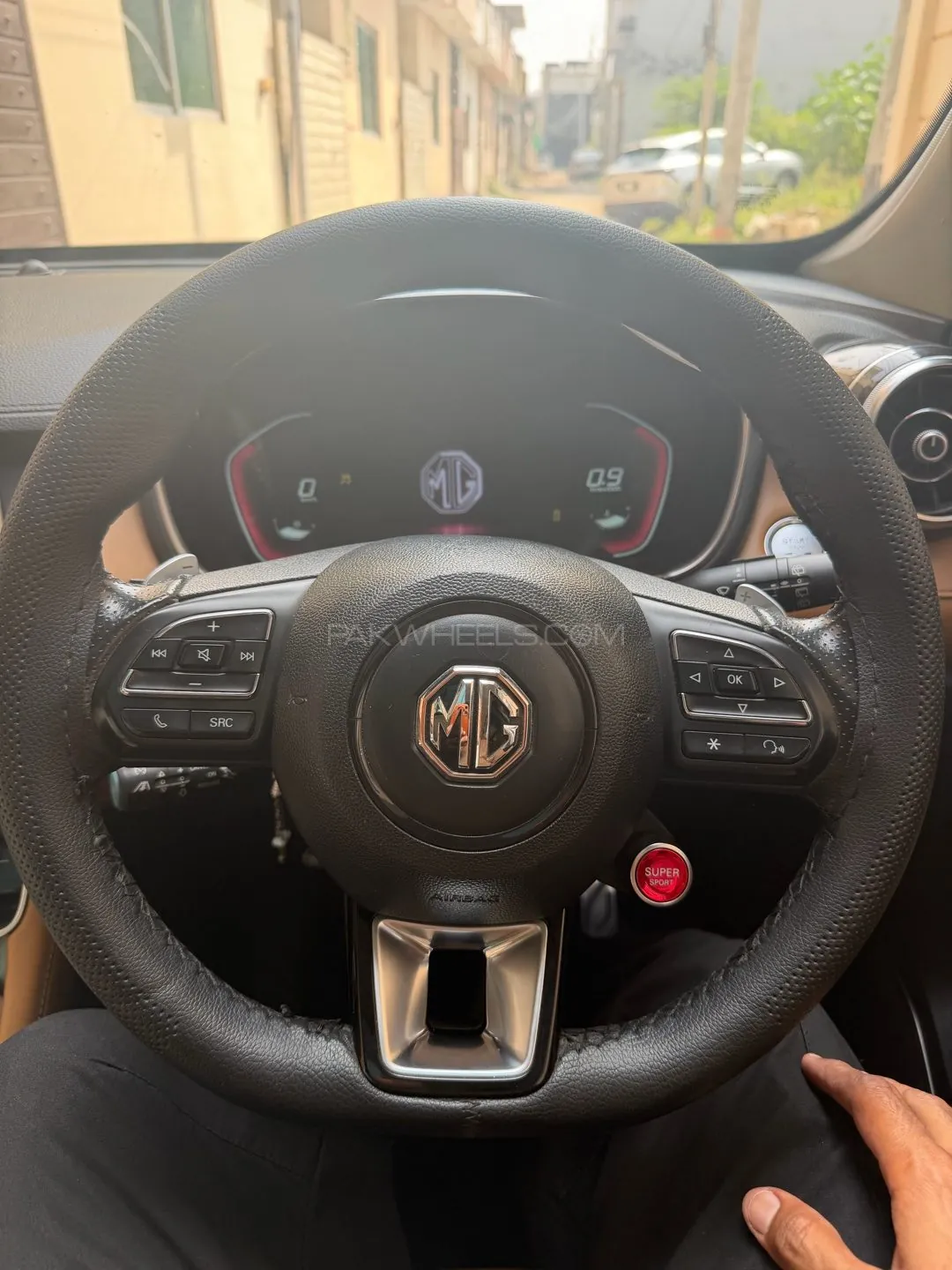 MG Hs