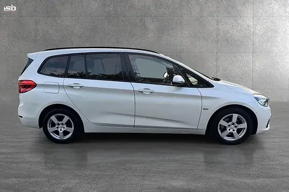 BMW 218D 2017 photo 2