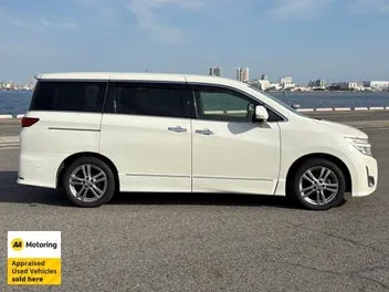 Nissan Elgrand 2012 photo 4
