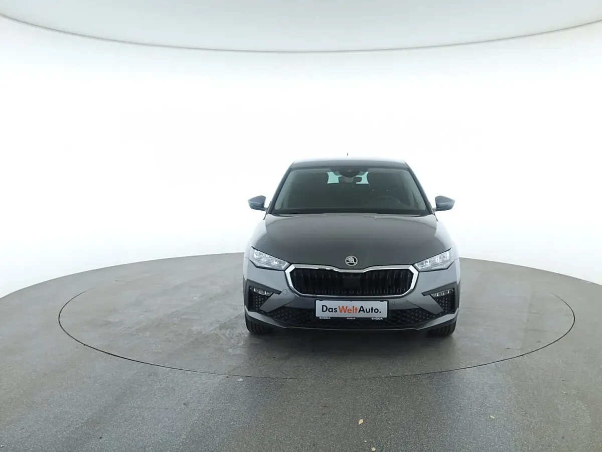 Skoda Scala 2025 photo 2
