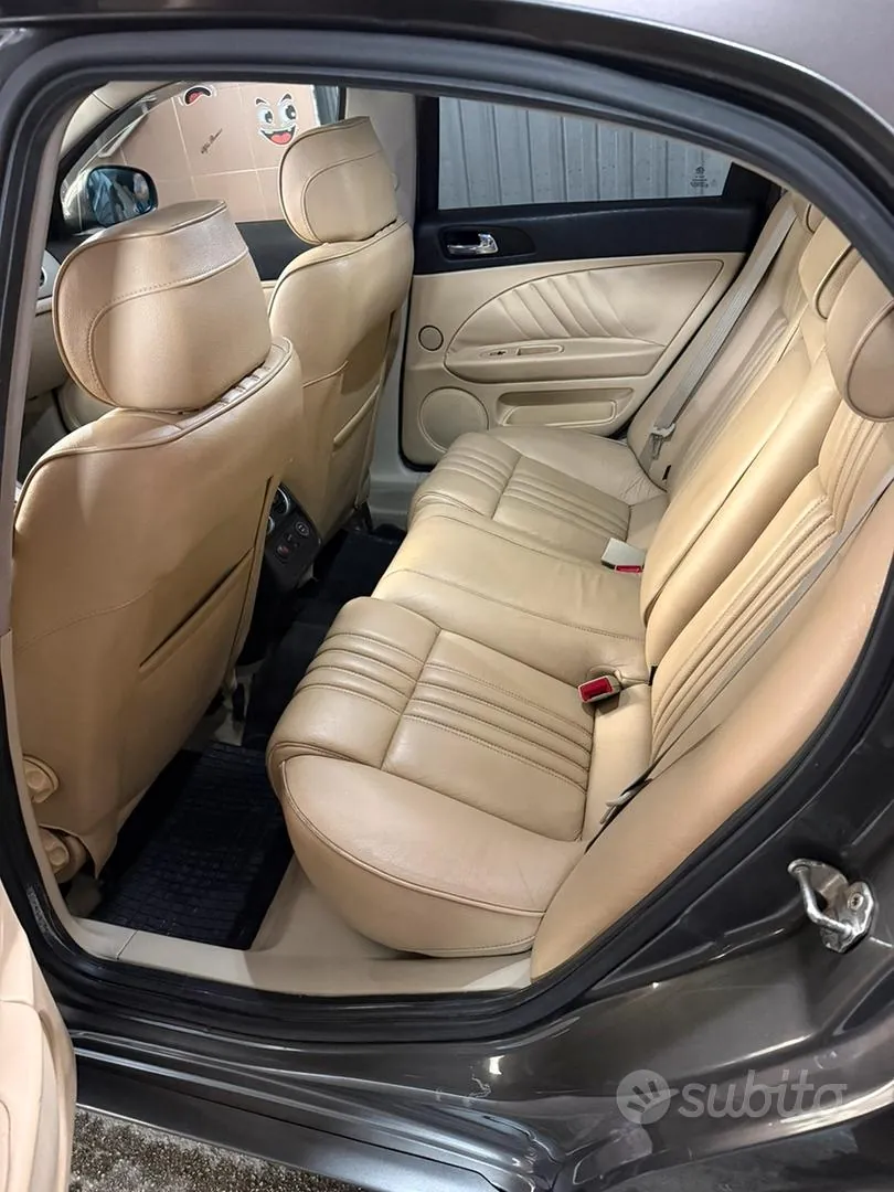 Alfa Romeo 159 2006 photo 3