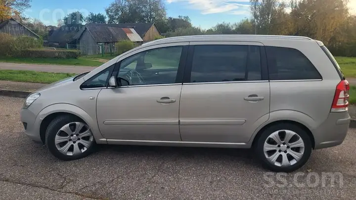 Opel Zafira 2008 photo 4