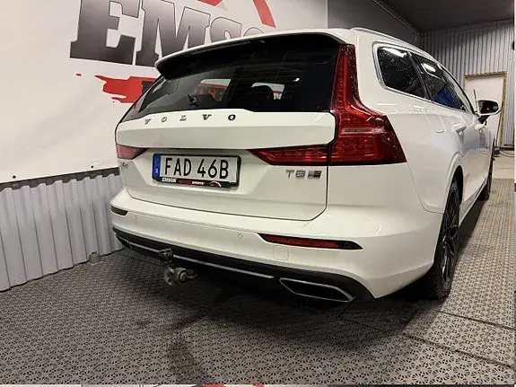 Volvo V60 2019 photo 3