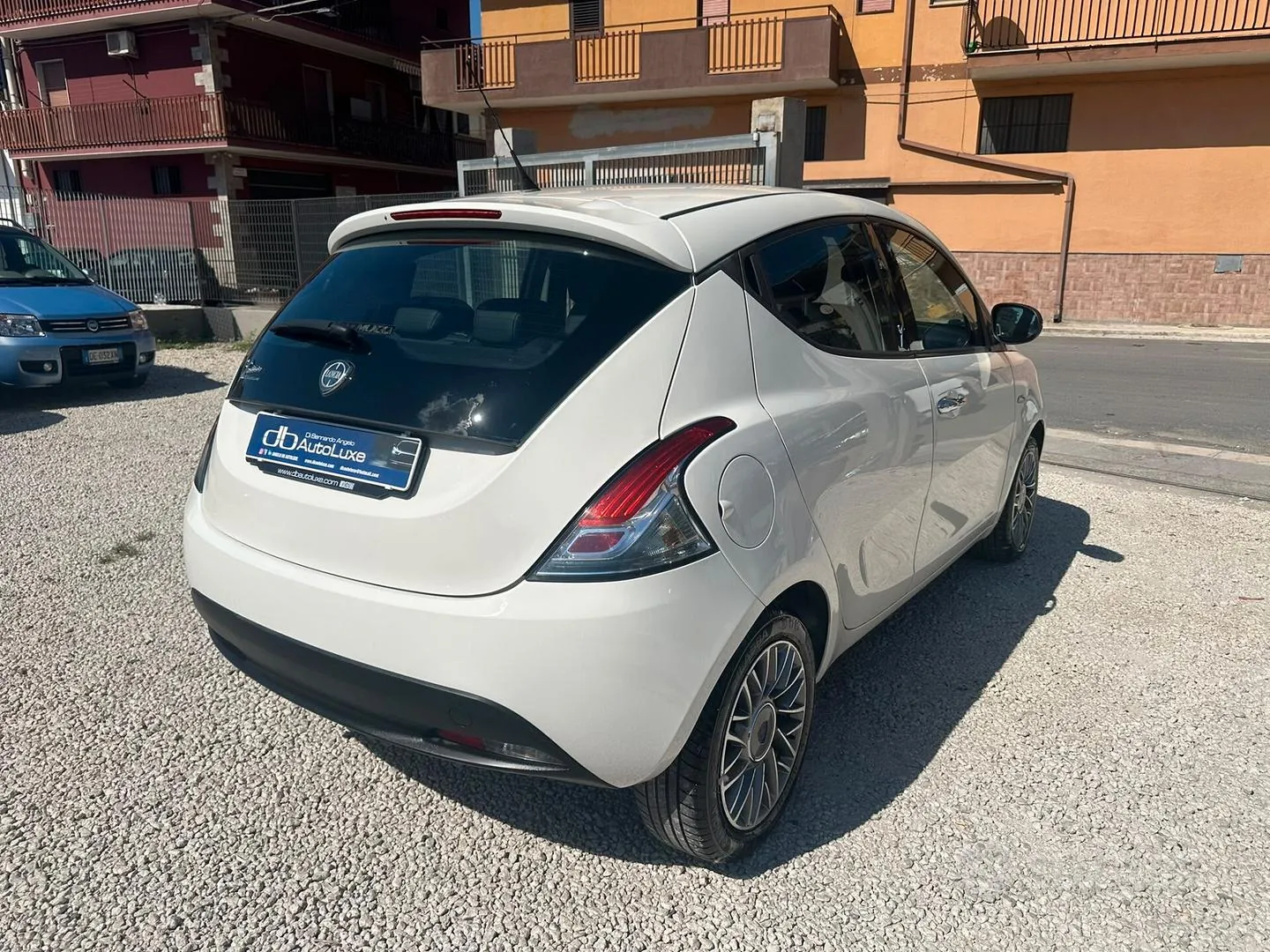 Lancia Ypsilon 2012 photo 3