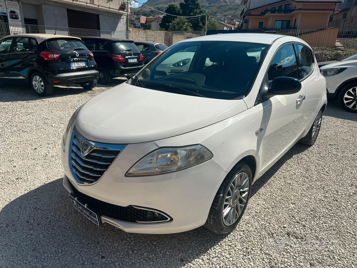 Lancia Ypsilon